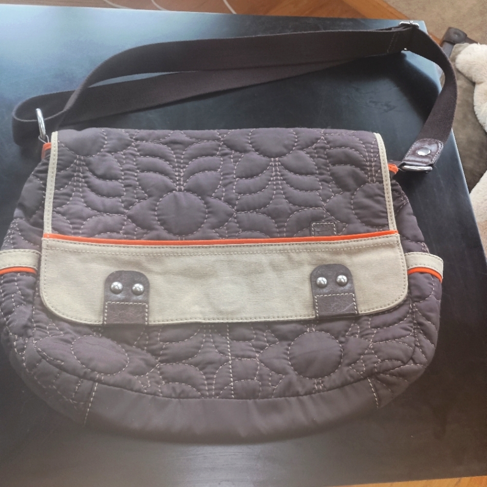 FOSSIL LARGE KEY- PER BAG MESSENGER BAG LAPTOP BAG BROWN W FLOWERS EXC SHAPE  $
